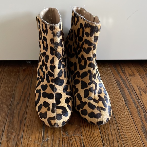 Lord & Taylor calfskin booties - Picture 3 of 8